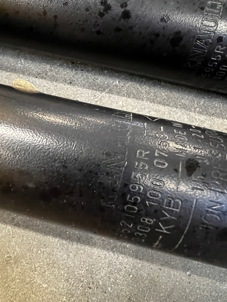 фото №5, Комплект амортизатори підвіска задня renault captur i przedlift 0.9 tce