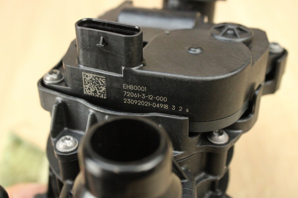 фото №8, Оригинальная корпус термостата bmw 4 2.0i g22 g20 g30 g26 g01 8642560 26km!