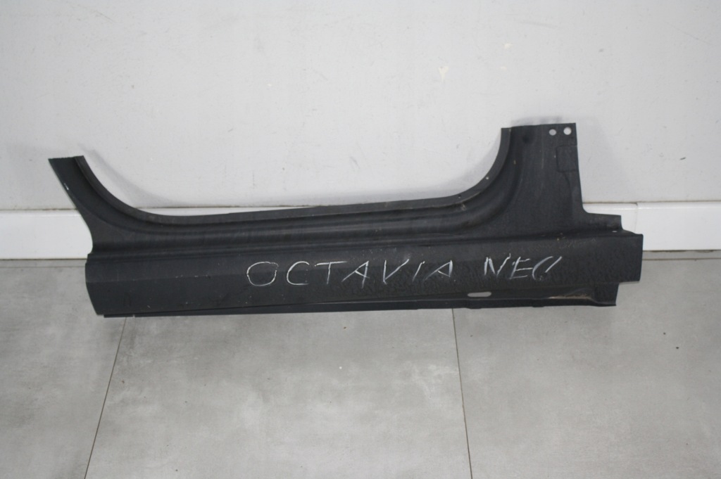 фото №1, Skoda octavia 3 iii порог правый обшивка