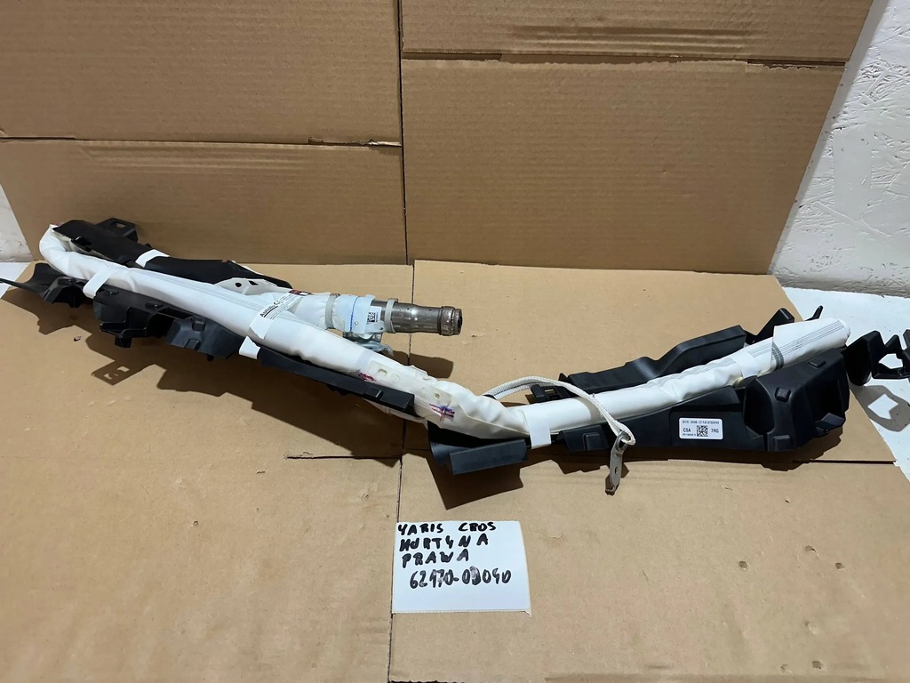 фото №6, Toyota yaris cross шторка безопасности правая оригинал