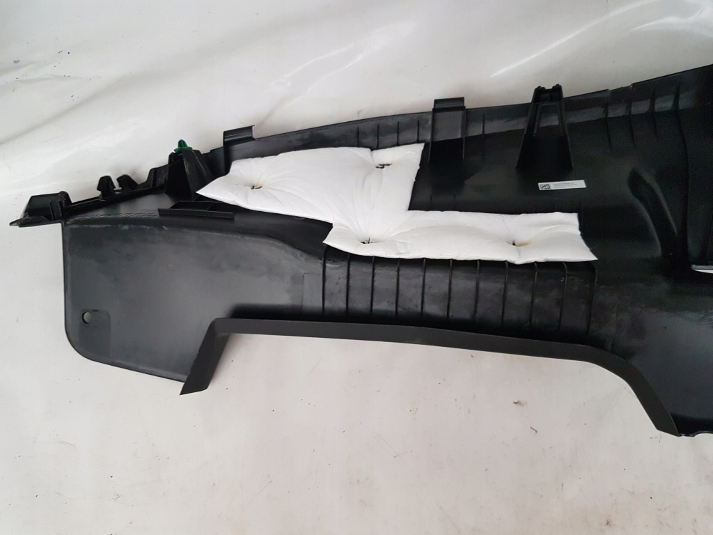 Mazda 3 iv 19- накладка стійка задній седан америка Ціна