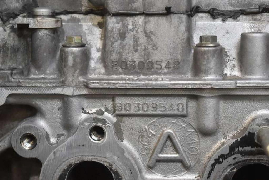 фото №11, Головка двигуна 9636896880 citroen c3 1 i 1.4 hdi 70 km 02-10