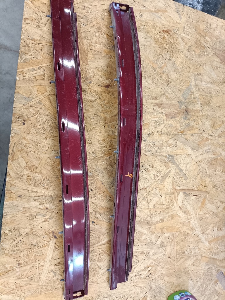 фото №1, Dodge grand caravan направляющая задних дверь