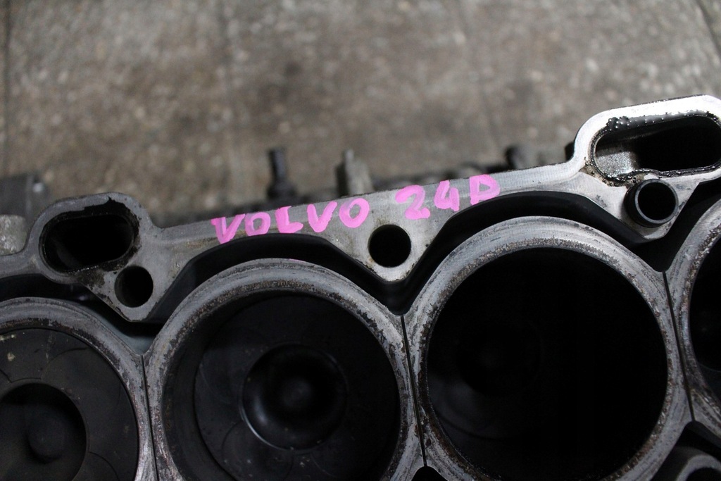 фото №11, Dół двигателя блок wał поршни d5244t volvo s60 v70 2.4 d5
