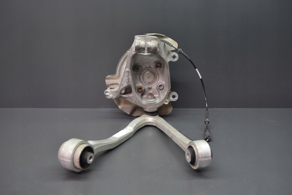 фото №1, Поворотный кулак правая рычаг перед bmw i3