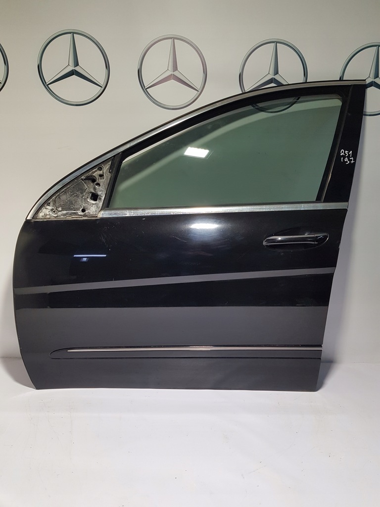 фото №1, Mercedes w251 дверь левый перед c197 197