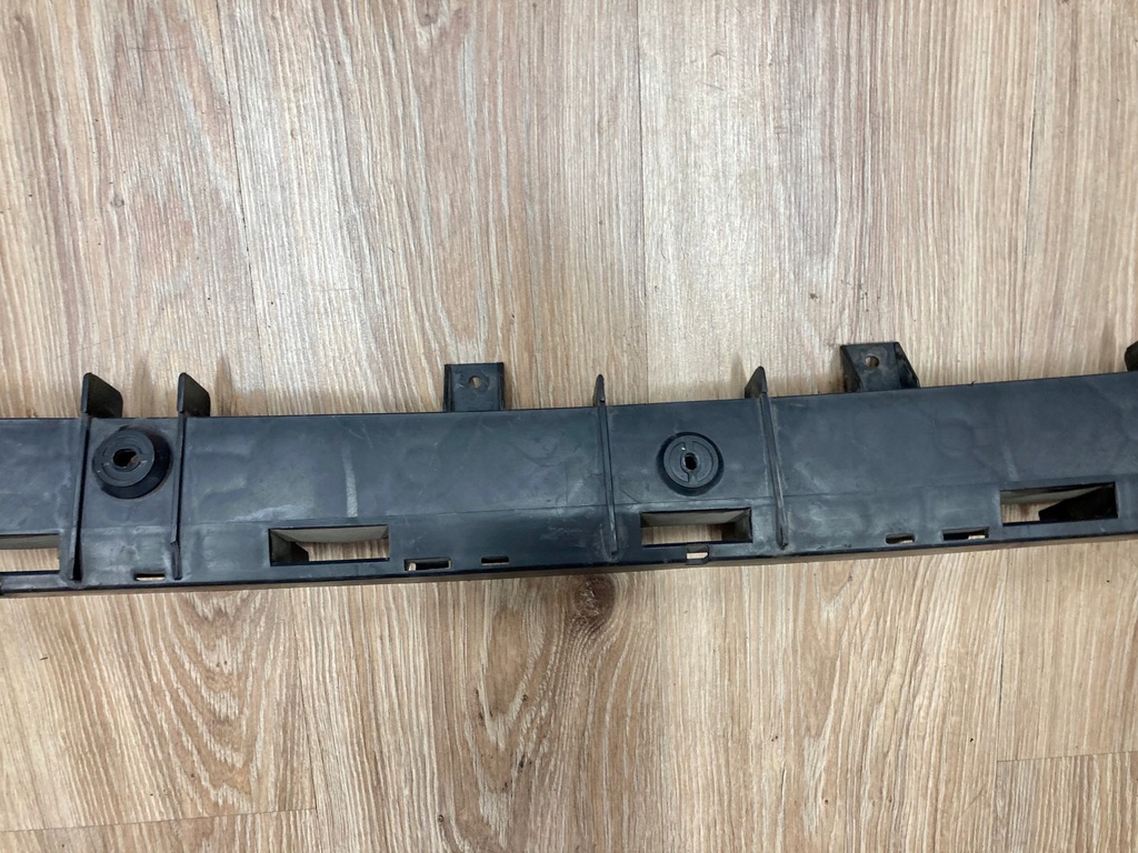 фото №9, Alfa romeo mito направляющая бампера задняя