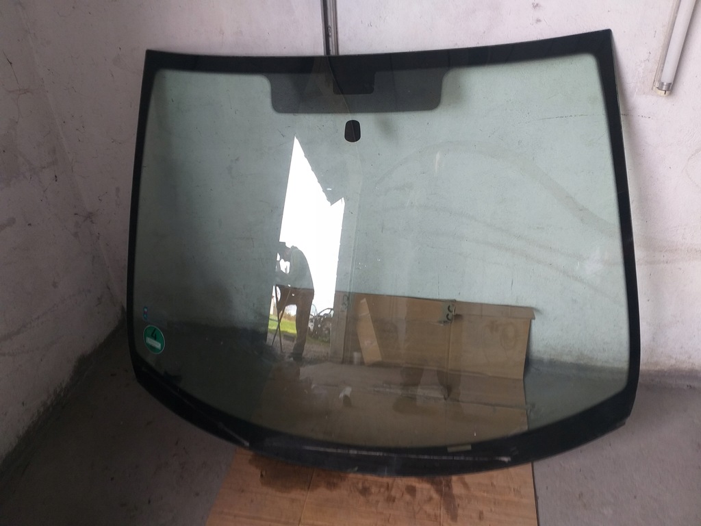 фото №1, Peugeot 207 скло лобове