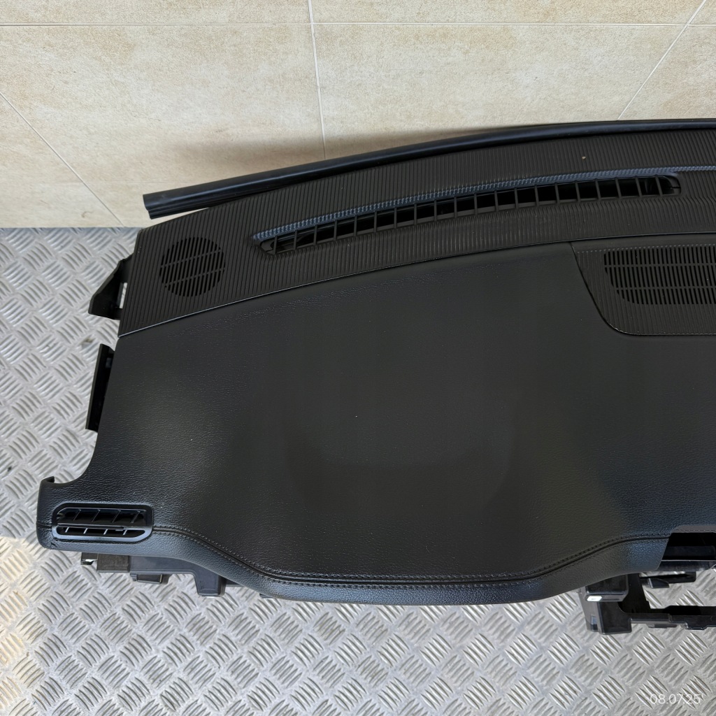 Приборная панель комплектная подушка безопасности панель  ремни приборная панель jeep compass 2 рестайлинг  2021 год Оригинал