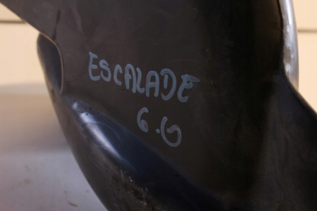 фото №7, Труба воздуха резонатор cadillac escalade 6.0