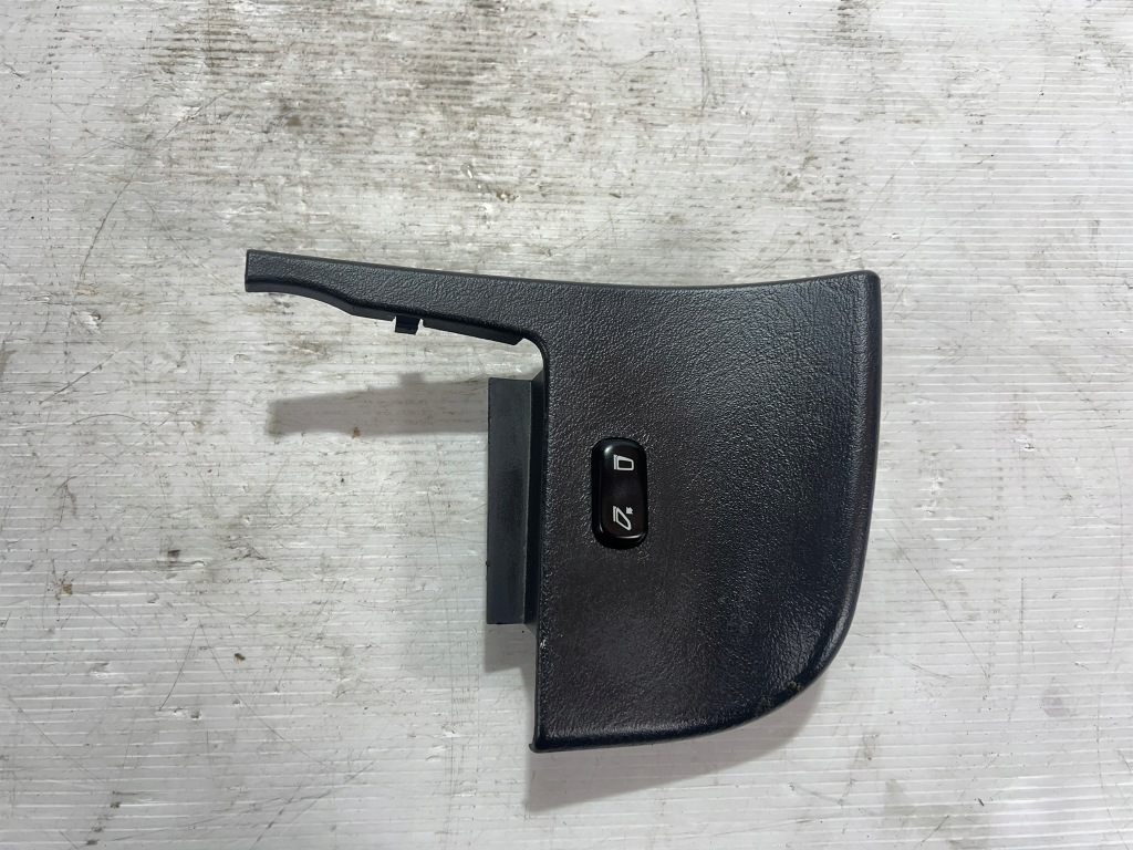 Купить Заглушка панели mercedes ml w163 a1636804236