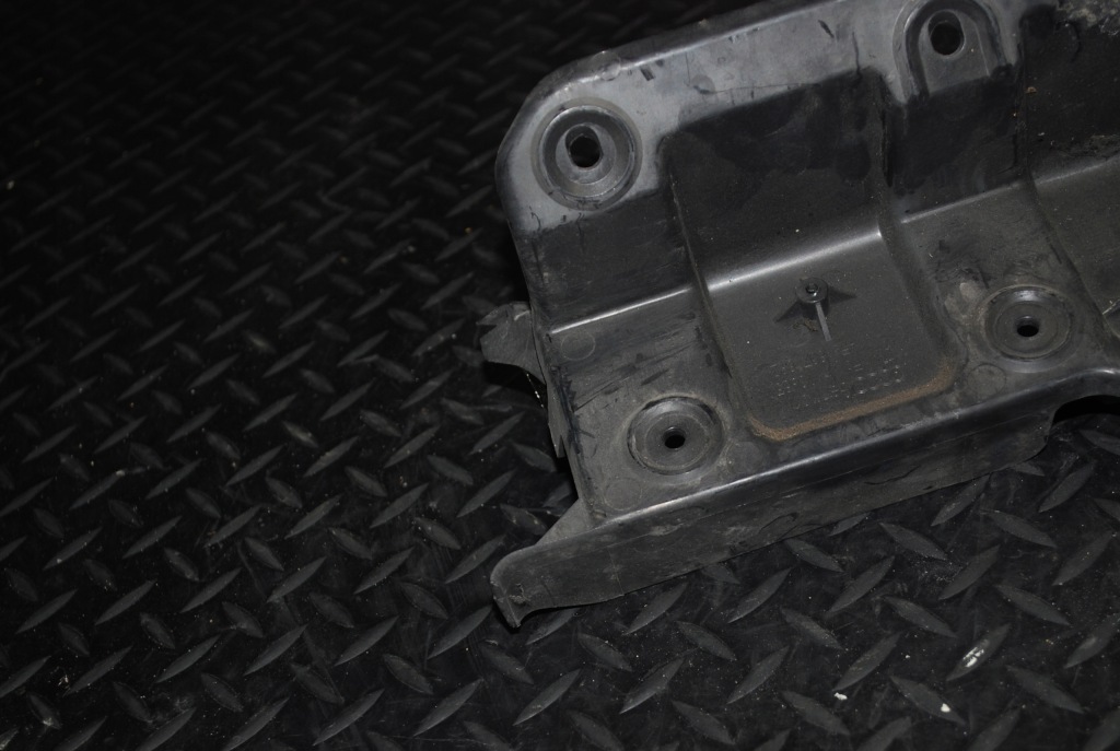 фото №5, Направляющая бампера правый задняя a6 c6 sedan 4f5807898