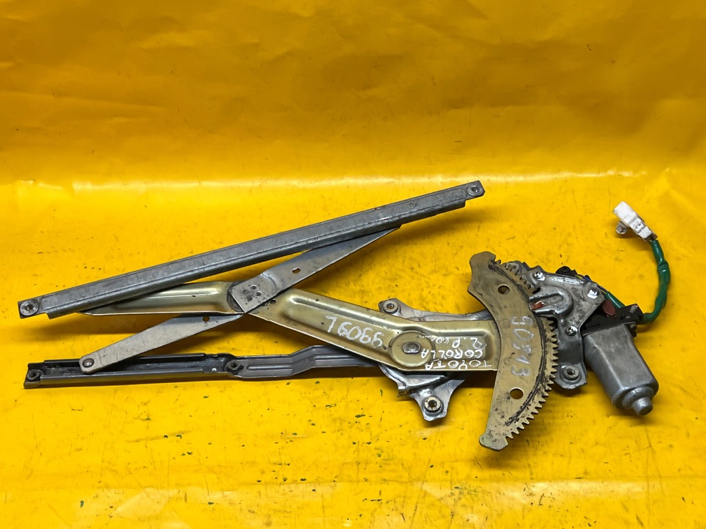 Подъемник моторчик электрический стекло левый перед toyota corolla 5 pinów . Оригинал