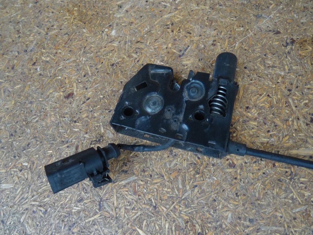 фото №13, Audi a3 8v 12-20 замок капот трос тяга комплект 8v0823509 8v0823531a
