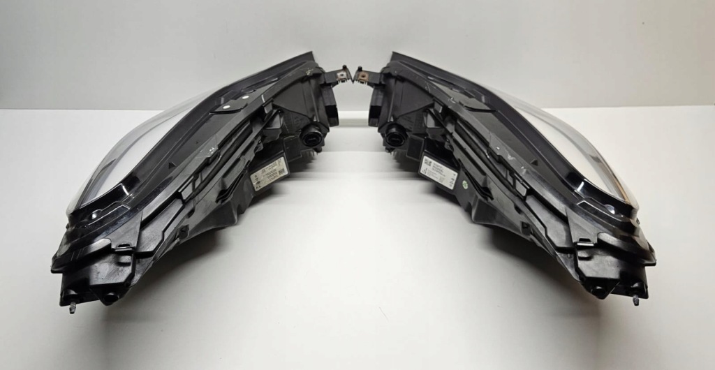 Tesla 3 рестайлінг  фара full led лівий праві фара комплект Зі Шроту