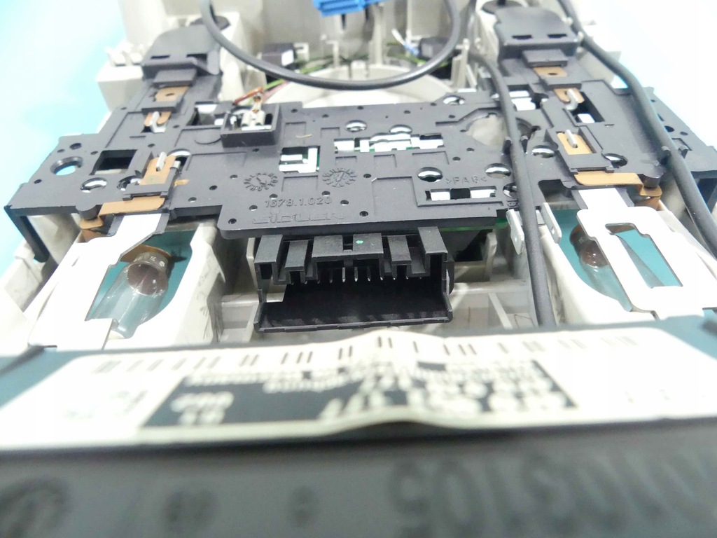 фото №9, Лампа кабіни audi q7 i 4l 4l0947135f, 4f0951177