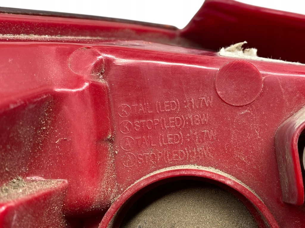 фото №8, Hyundai veloster лампа задня права сторона хетчбек