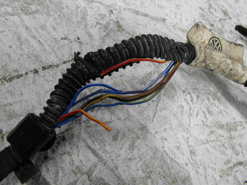 фото №5, Vw sportsvan джгут бампера задня 510971104c