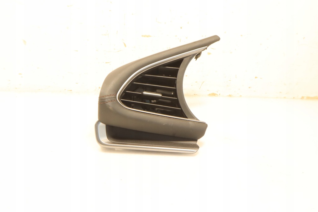 фото №1, Решітка обдув ліва mazda 3 iv 20181126-0103