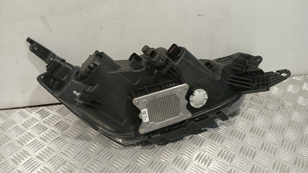 Ssangyong kgm rexton 2 рестайлінг  20-26 full led 8310536010 комплектна cała ліва Недорого