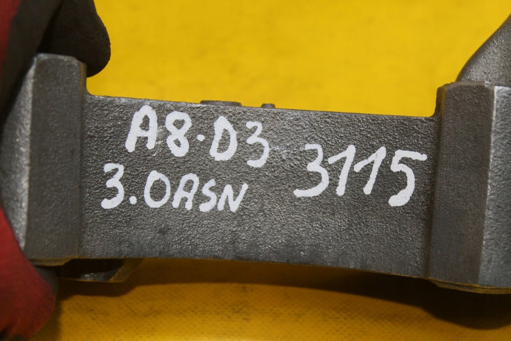 Кронштейн генератора a6 a8 d3 3.0 asn 06c903143d с Разборки