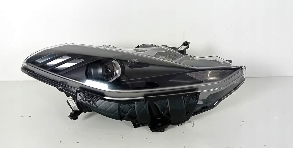 фото №1, Ferrari 812 superfast лампа правый перед передняя лампа правый передняя часть