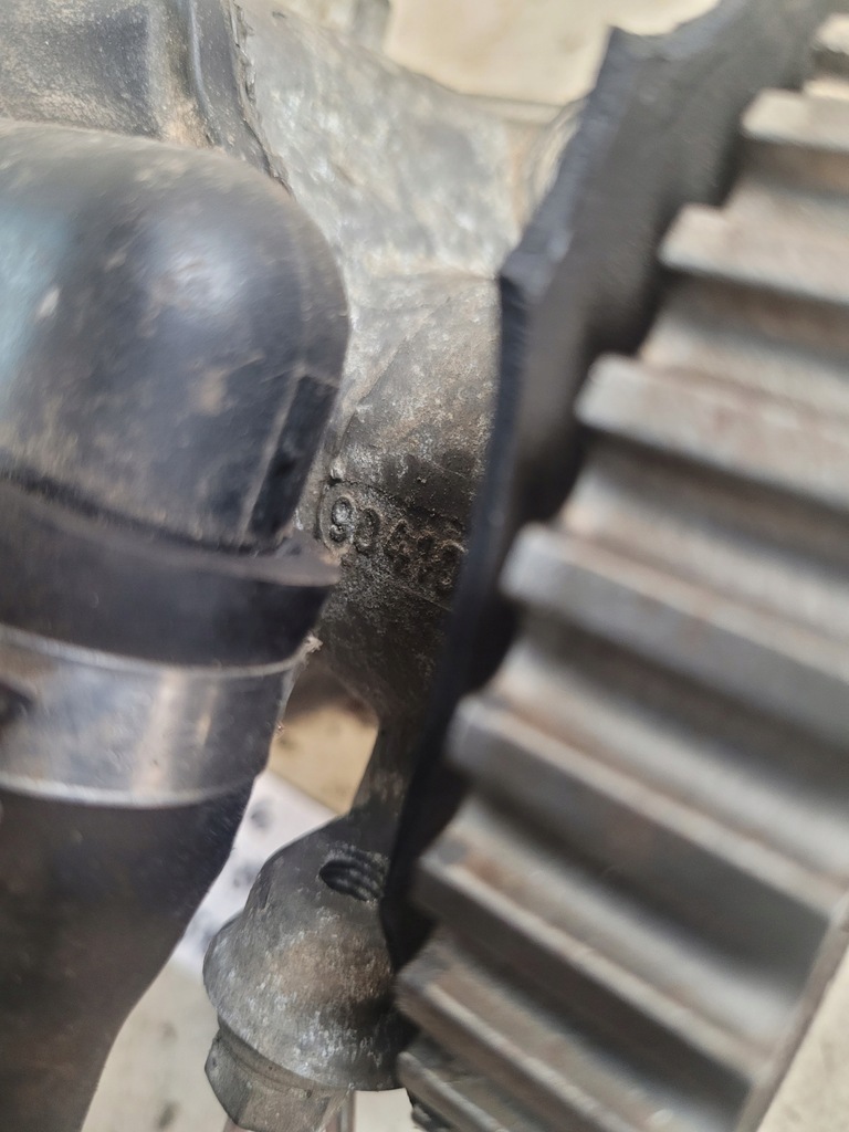 фото №13, Корпус вала оригинальный номер 90410996 вал распределительного вала 90528767 крышка astra f i 1.4b