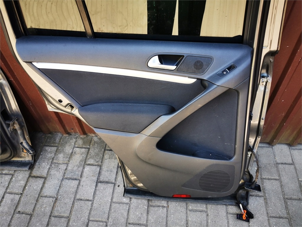 фото №7, Vw tiguan i 5n 5n0 lift 11-15 дверь правое задняя полный демонтаж