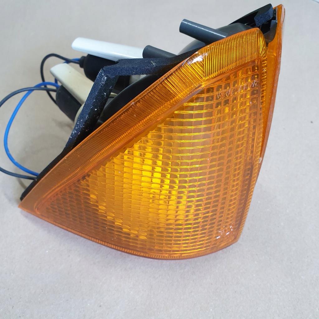 фото №13, Лампа поворотник левый правый поворотник alfa romeo 75