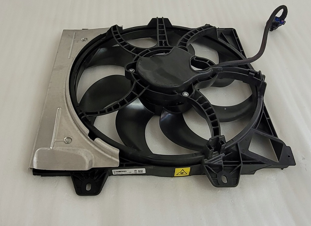 фото №5, Вентилятор вентилятор denso peugeot 208 2008 ii citroen c3 aircross 9827752980