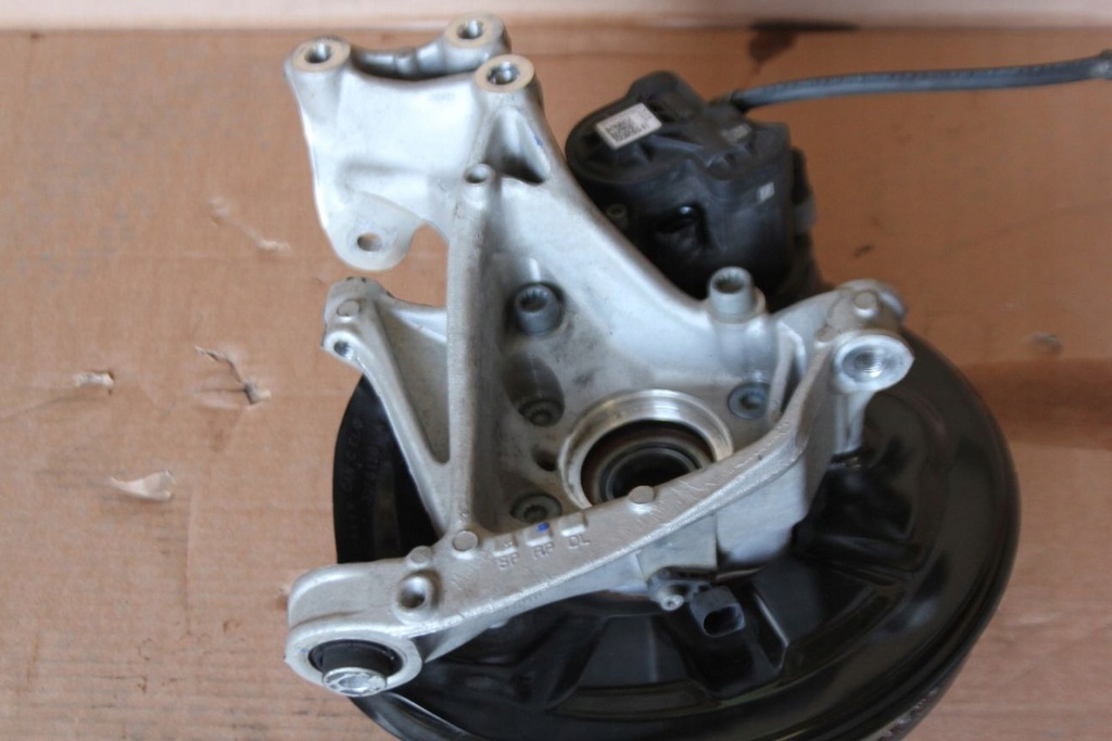 фото №1, Поворотний кулак задня права vw atlas v6 4x4 комплект oryg