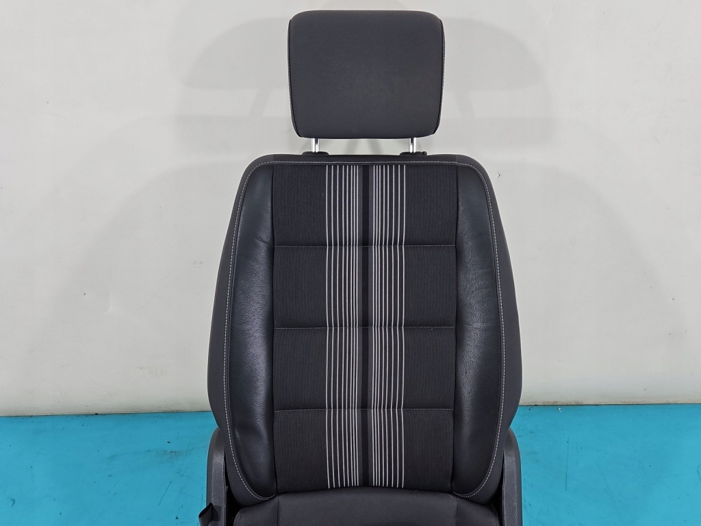 Сиденье задний  правый ii ряд vw touran i 10-15 рестайлинг  задний 2 ряд match полукожа Цена