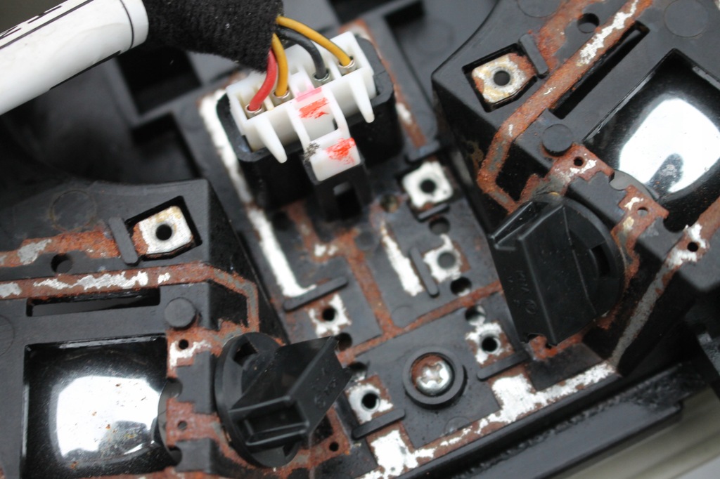 фото №9, Лампа салону стельовий kia carens iv 13-19