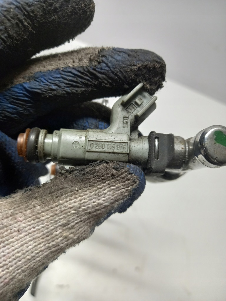 фото №6, Молдинг впрыскная chrysler sebring 2.0 b 0280155976