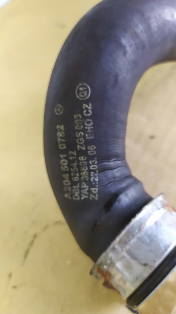 Mercedes w204 труба води 3.0 cdi a2045010733 Оригінал