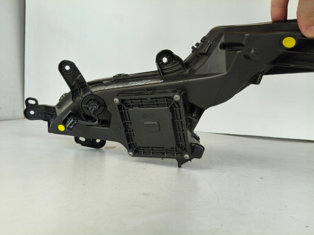 Противотуманная фара правая  renault megane v e-tech 23- led drl Оригинал