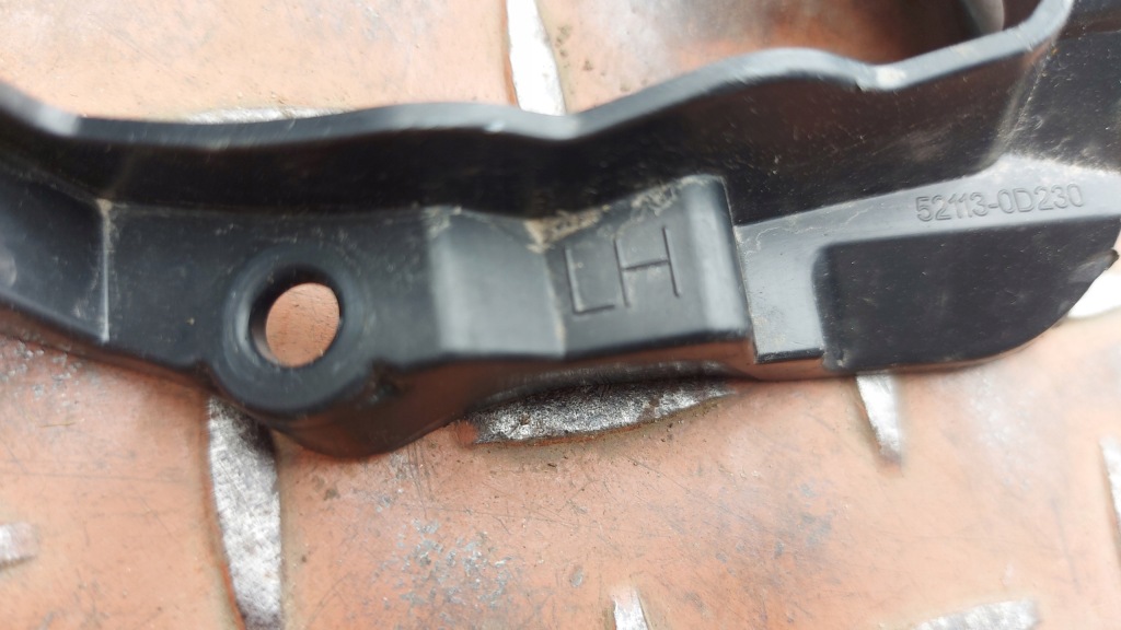 фото №10, Решётка рамка противотуманной фары левая левый перед toyota yaris cross 21-