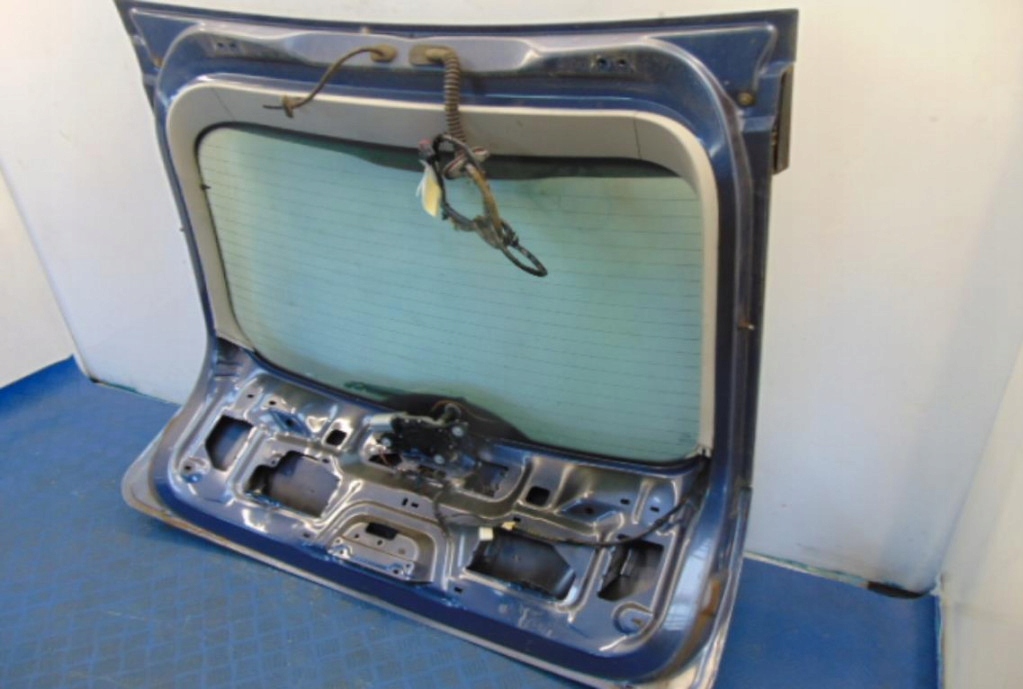 фото №6, Ford focus mk2 hb задняя крышка багажника код лакокрасочного покрытия 23