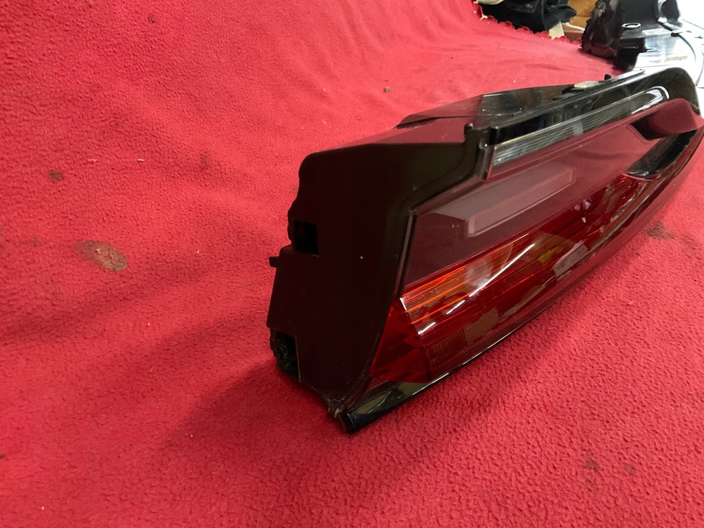 фото №12, Porsche macan lift 95b945307 накладка кришки задня оригінал