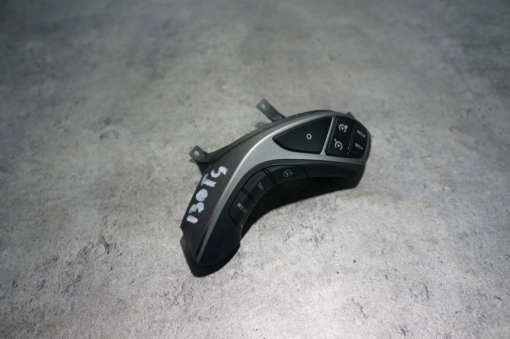 фото №6, Кнопки многофункциональный руля круиз-контроль hyundai i30 ii 96710-a6750rdr