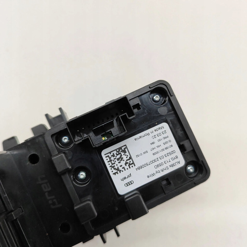 фото №8, Audi a3 8y 2023 домкрат перемикання передач / верхній