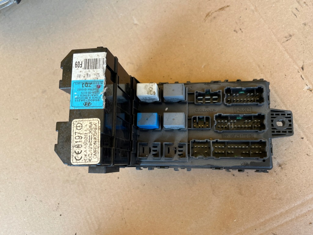 фото №1, Модуль комфорта hyundai trajet 2004-2008 2.0 crdi 95400-3a211