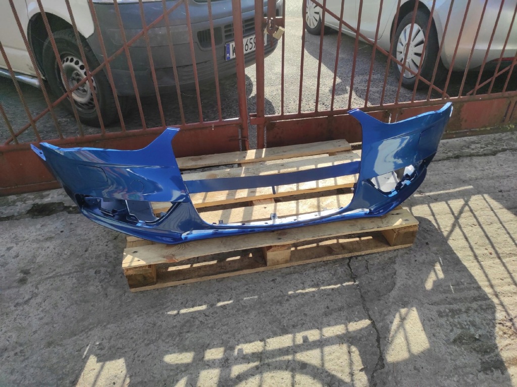 Lx5v бампер перед audi a4 b8 lift ксенон с заглушки Киев