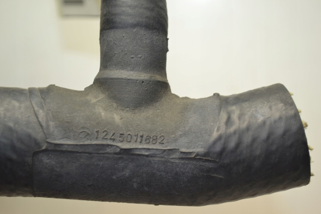 Mercedes w124 патрубок шланг радіатора тройник в Україні