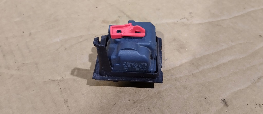 фото №13, Кришка заливної замок заливна горловина пального mercedes glc w253 a2536300802 колір 197