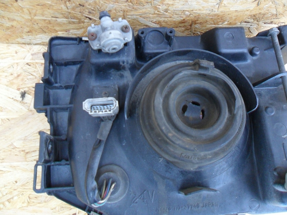 фото №12, Mitsubishi pajero v20/v40 1997- фара левый