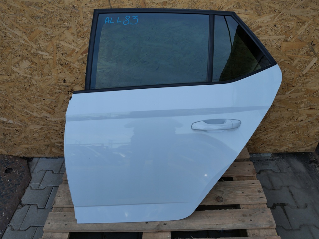 фото №1, Skoda fabia iii дверь левая задняя белый полный