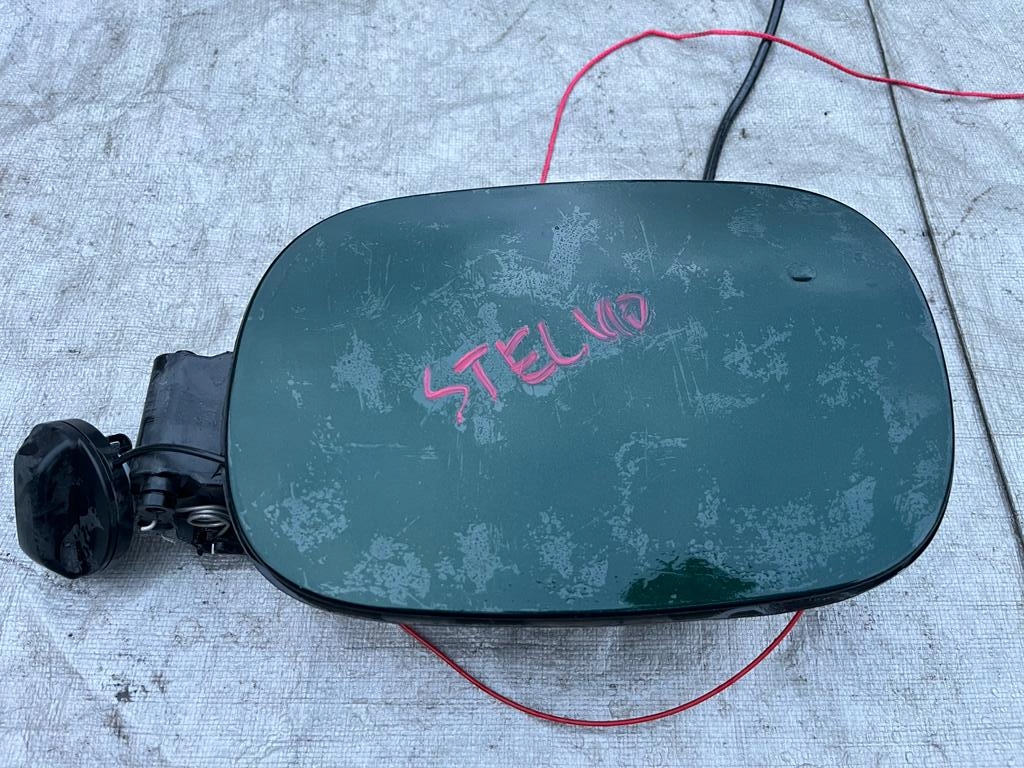 фото №1, Alfa romeo stelvio крышка заливной топлива