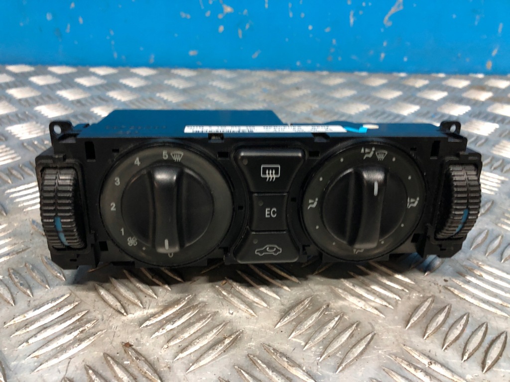 фото №1, Mercedes w202 панель кондиціонера обдув 2108302085