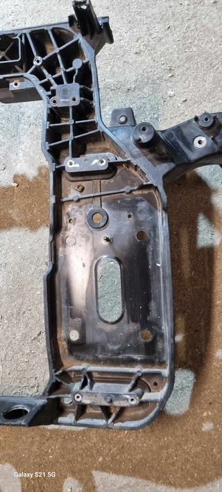 фото №15, Kia sportage iii 3 pas передний усилитель